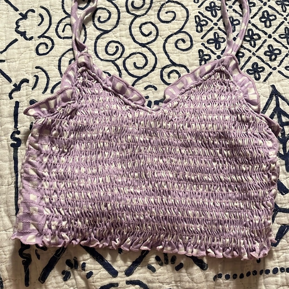 Sky and sparrow lavender and white crop cami with ruffle. Adjustable straps